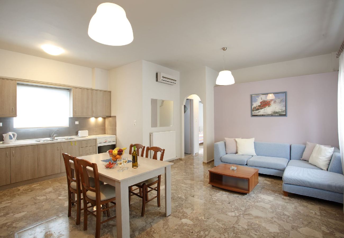 Apartment in Plakias - Spacious apartment just 2 min walk from the beach! 