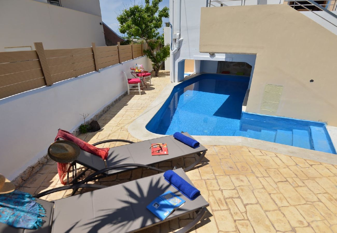 House in Sfakaki - 3bedroom Beach house with pool 150m from the sea! 