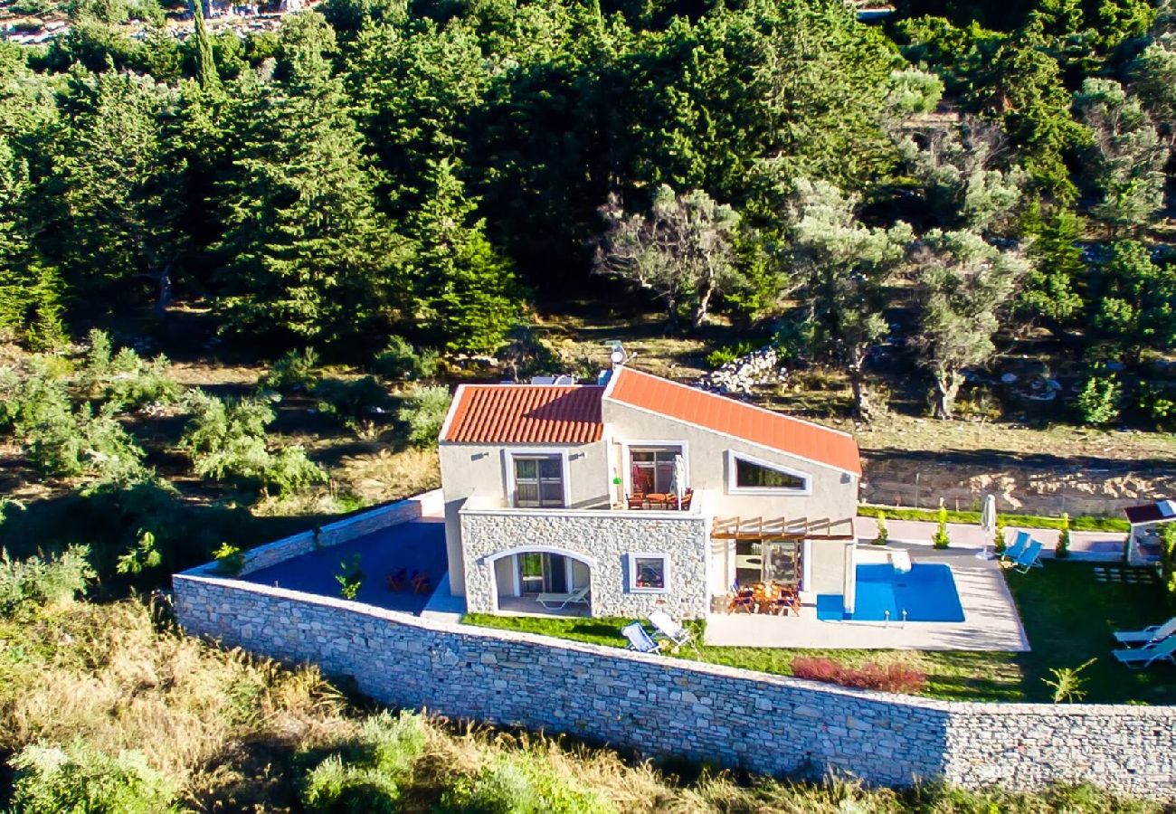 Villa in Margarites -  3bedroom villa, pool, BBQ & stunning views! 