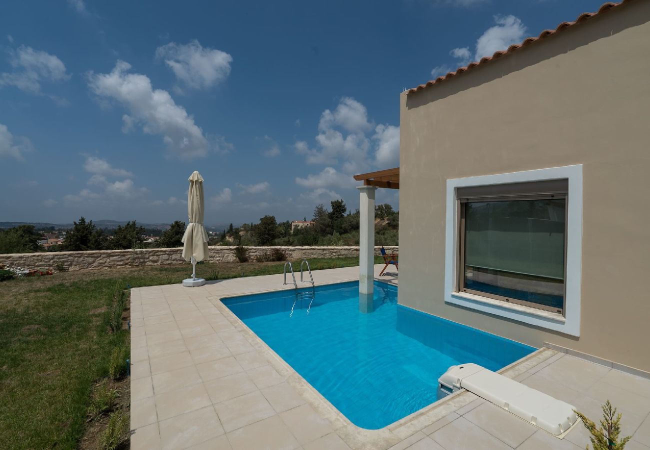 Villa in Margarites -  3bedroom villa, pool, BBQ & stunning views! 