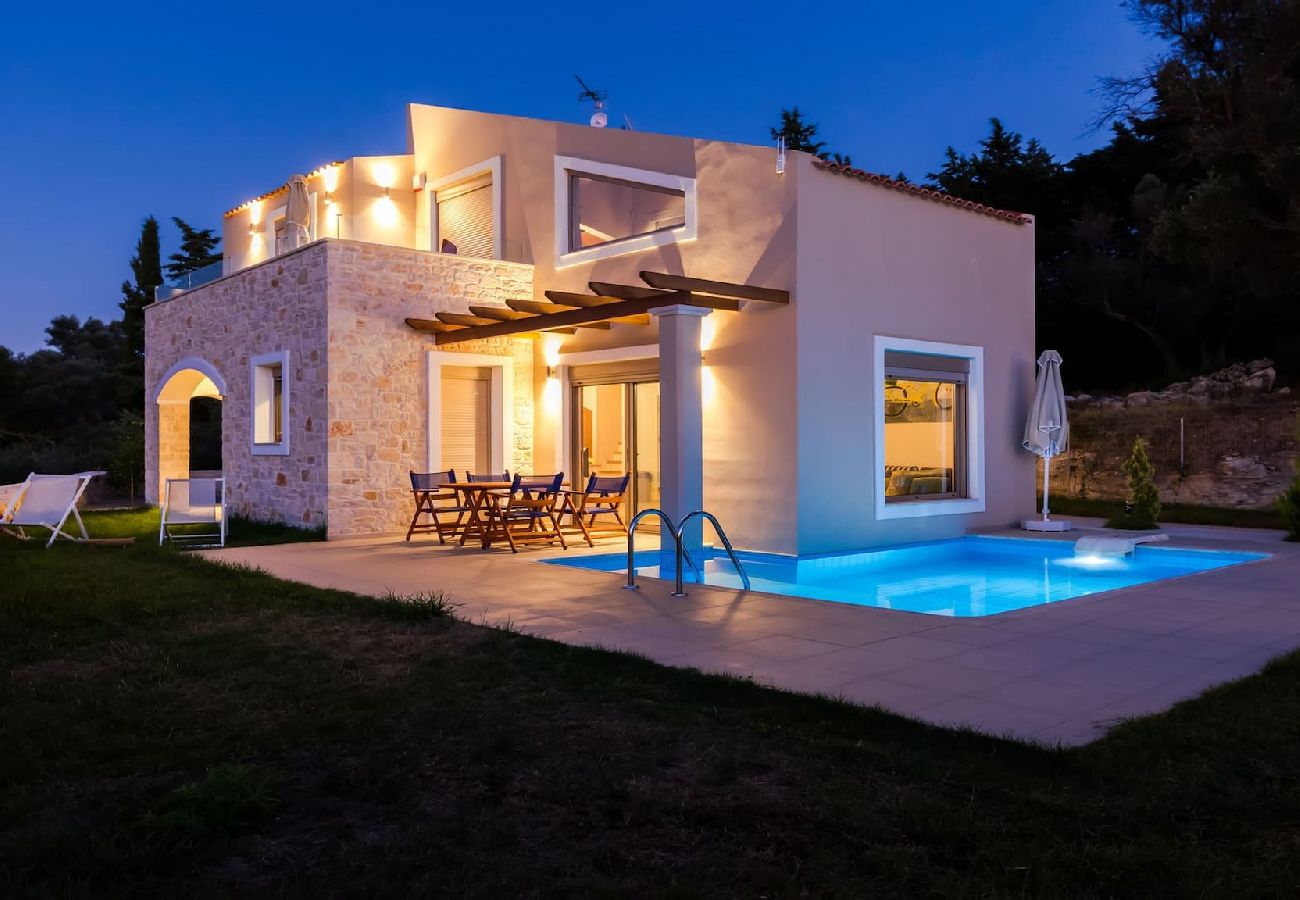 Villa in Margarites -  3bedroom villa, pool, BBQ & stunning views! 