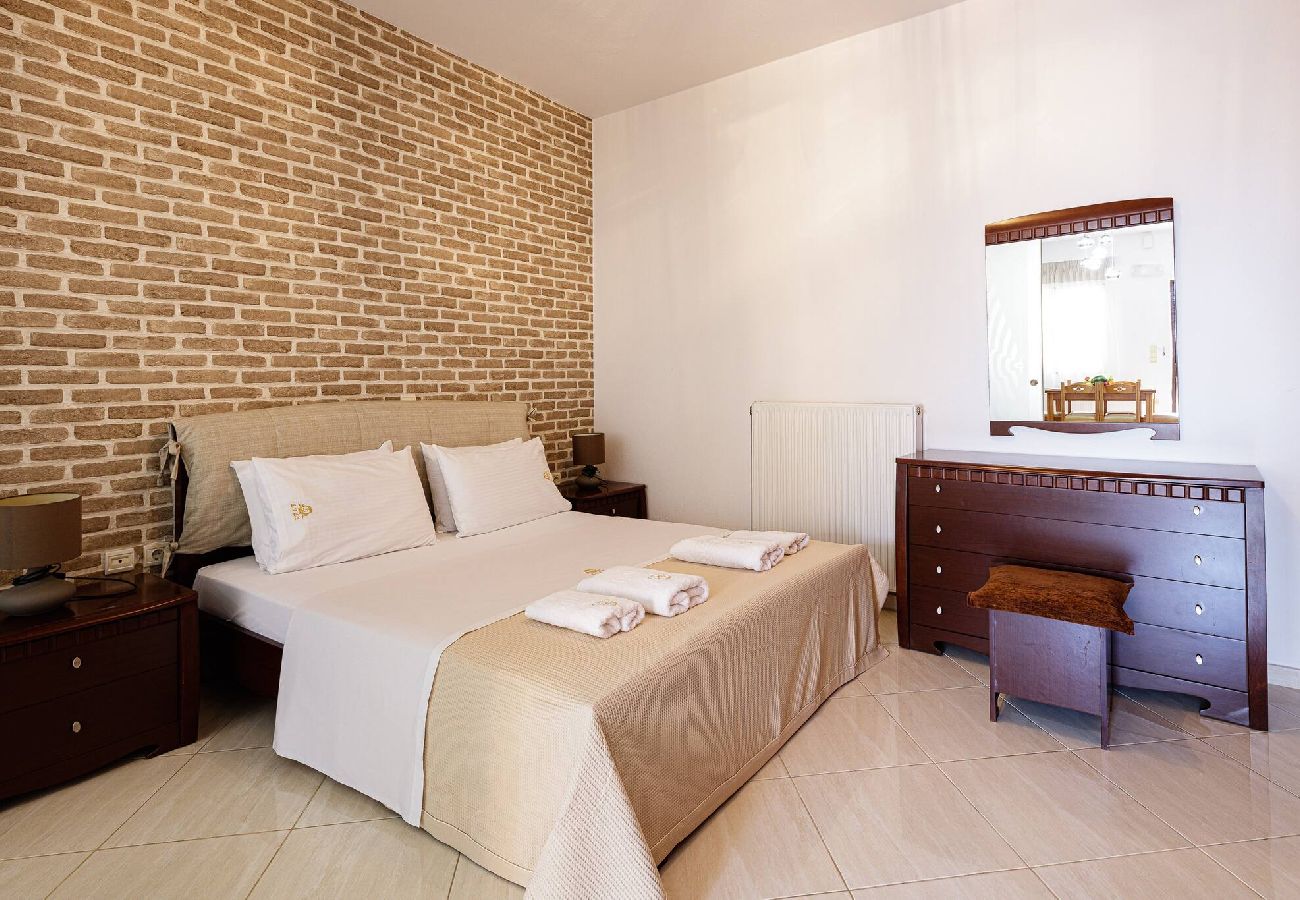 Apartment in Rethymno - Beachfront Studio with, everything in walking distance!