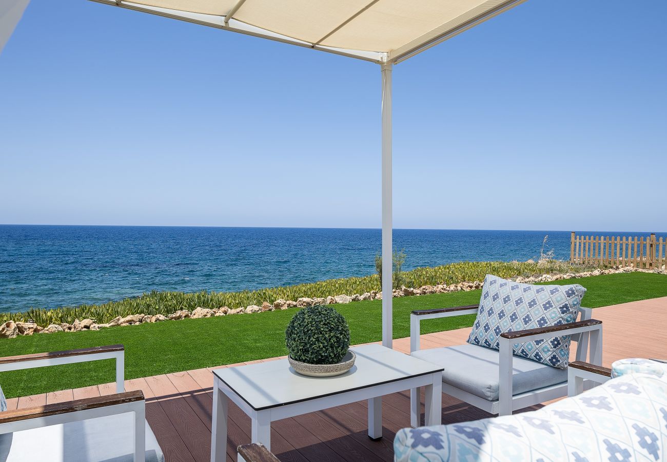 Apartment in Rethymno - Beachfront Studio with, everything in walking distance!
