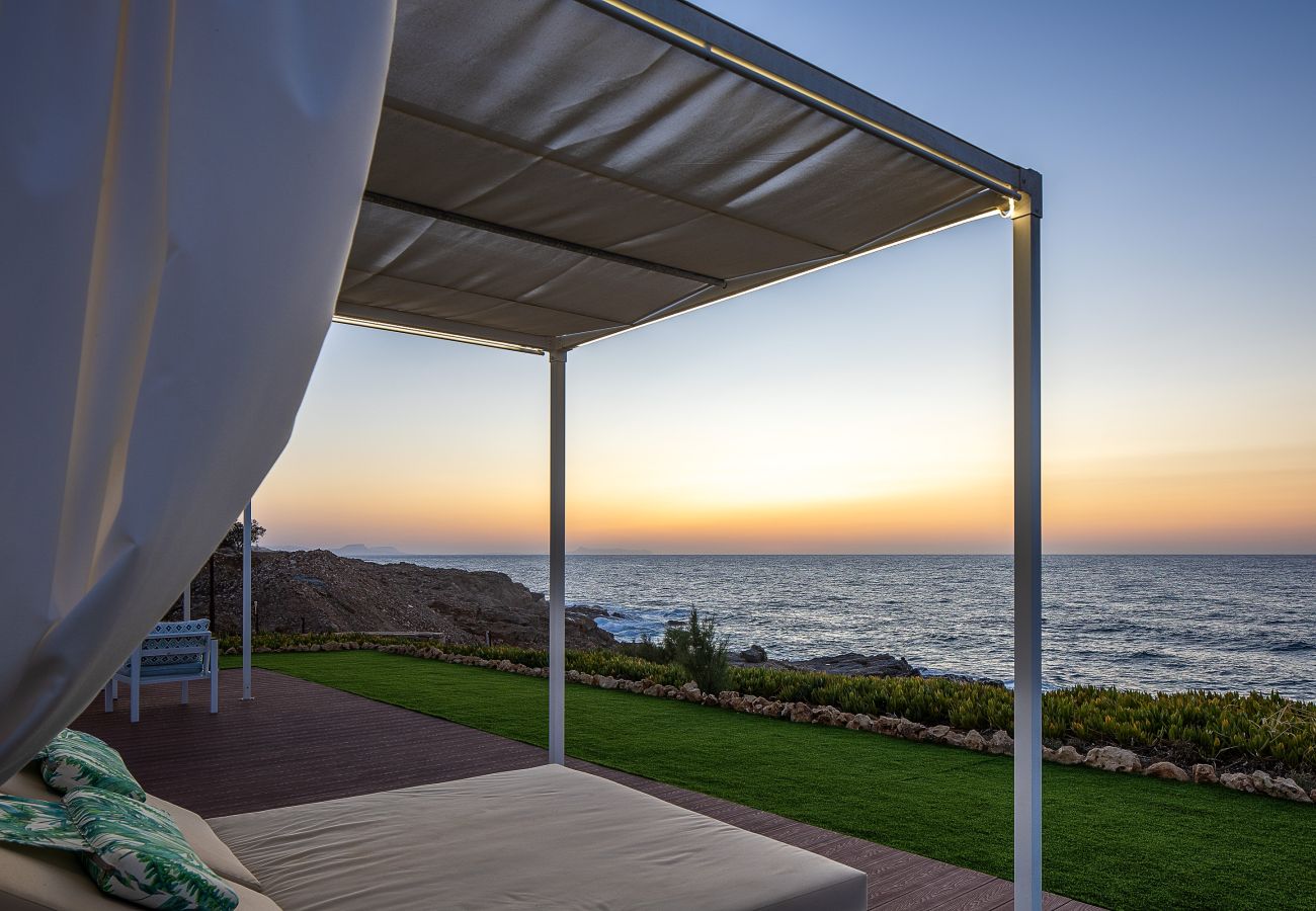 Apartment in Rethymno - Beachfront Studio with, everything in walking distance!
