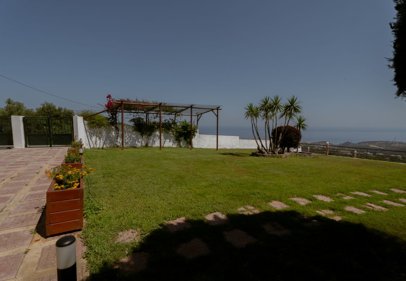 Villa in Tria Monastiria - Superb villa,with amazing seaviews ,10min to town! 