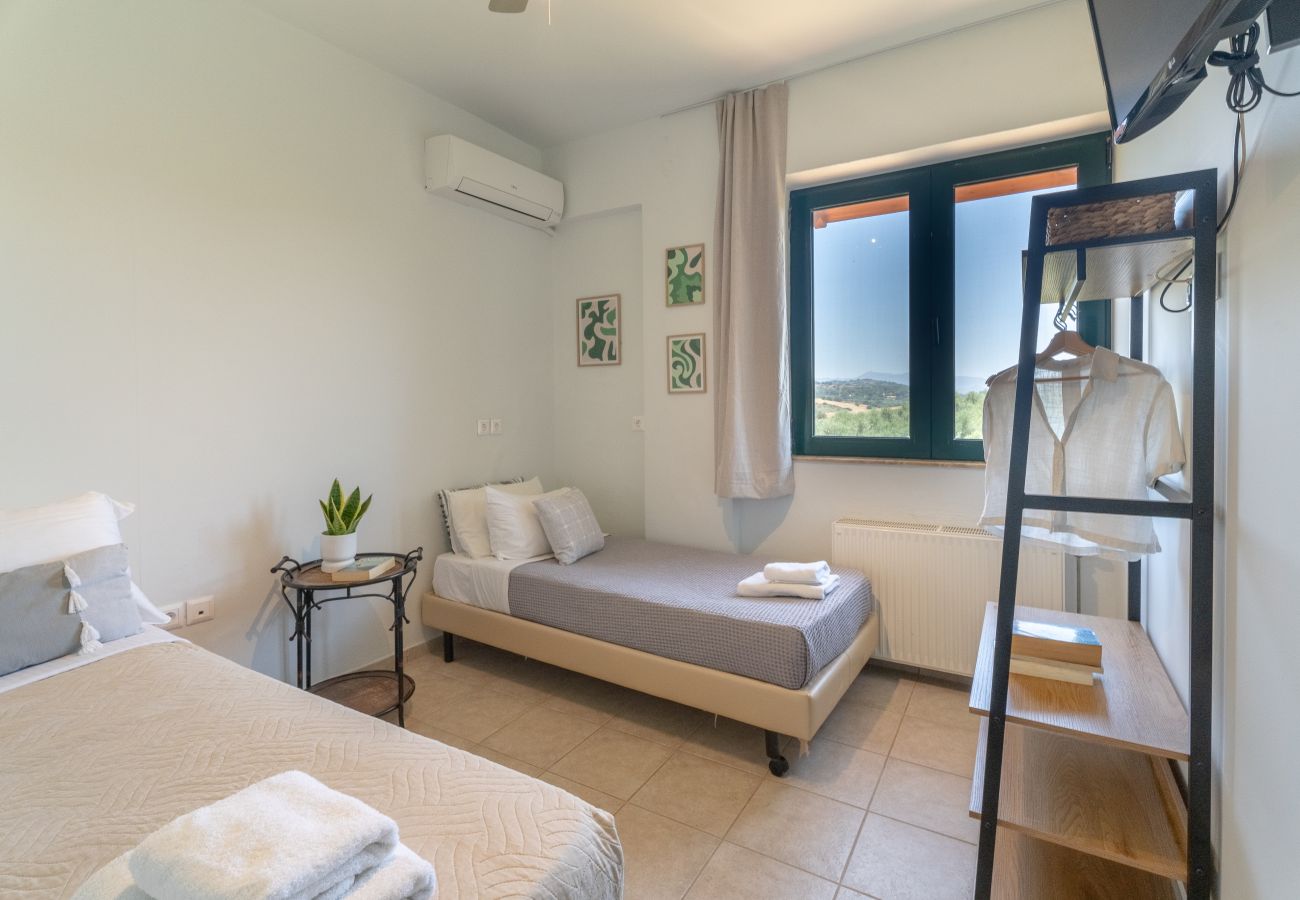 Villa in Tria Monastiria - Superb villa,with amazing seaviews ,10min to town! 