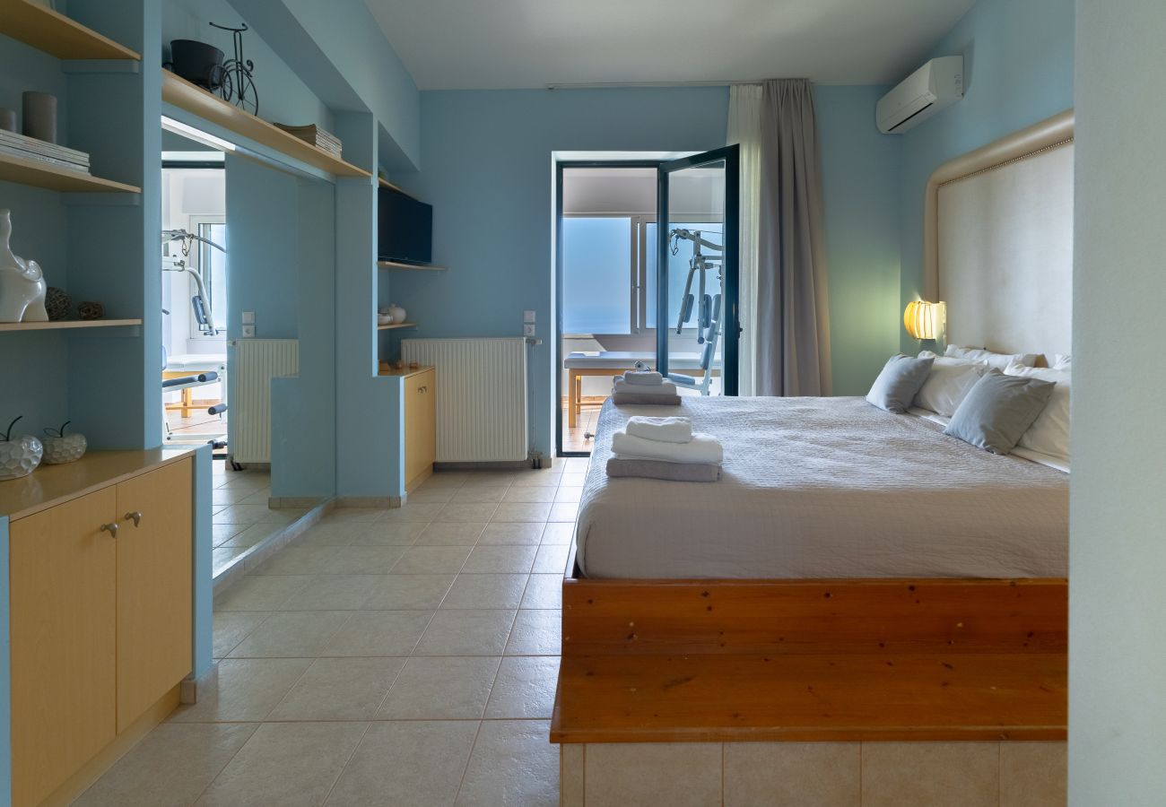 Villa in Tria Monastiria - Superb villa,with amazing seaviews ,10min to town! 