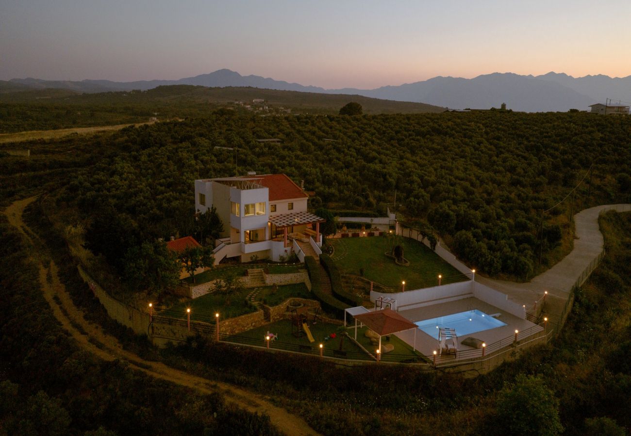Villa in Tria Monastiria - Superb villa,with amazing seaviews ,10min to town! 