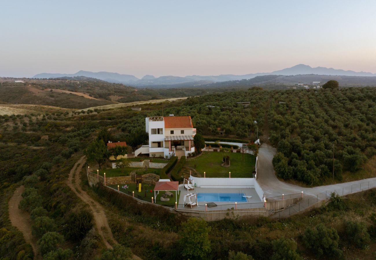 Villa in Tria Monastiria - Superb villa,with amazing seaviews ,10min to town! 