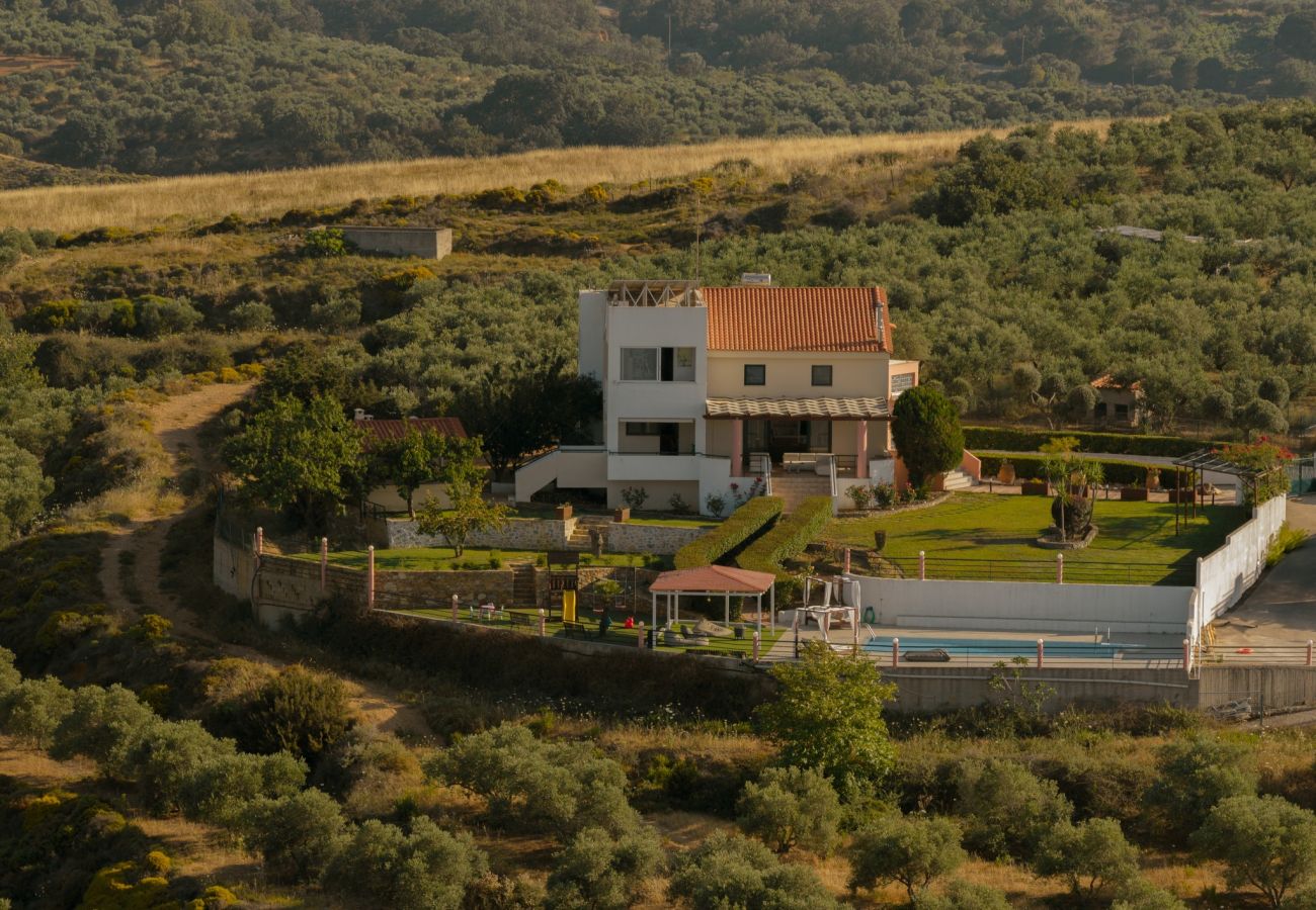 Villa in Tria Monastiria - Superb villa,with amazing seaviews ,10min to town! 