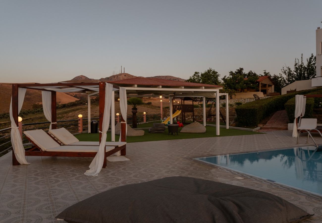 Villa in Tria Monastiria - Superb villa,with amazing seaviews ,10min to town! 