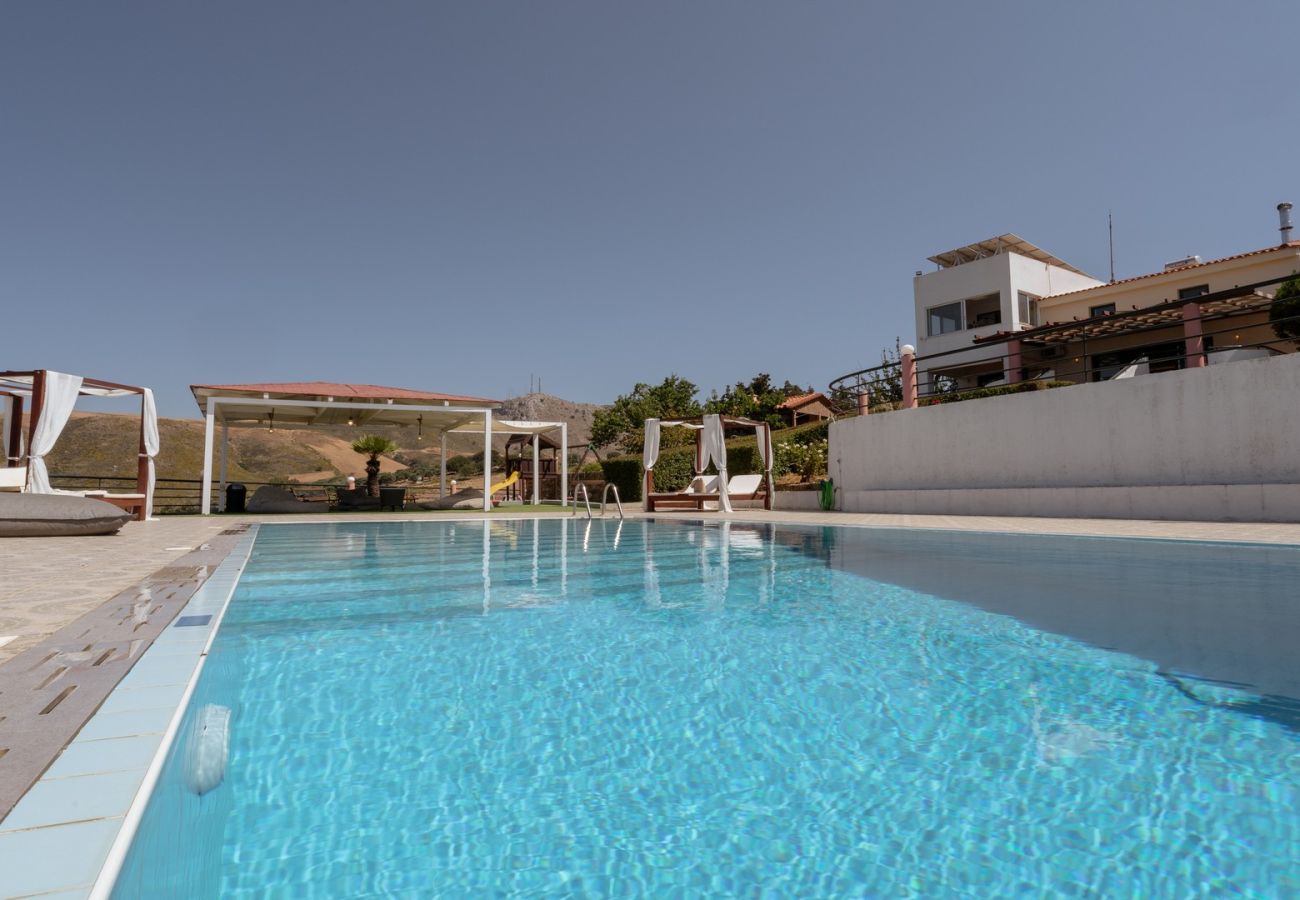 Villa in Tria Monastiria - Superb villa,with amazing seaviews ,10min to town! 