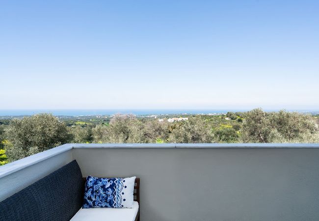Villa in Kirianna - Fully rennovated 4bedr villa,a luxury retreat!