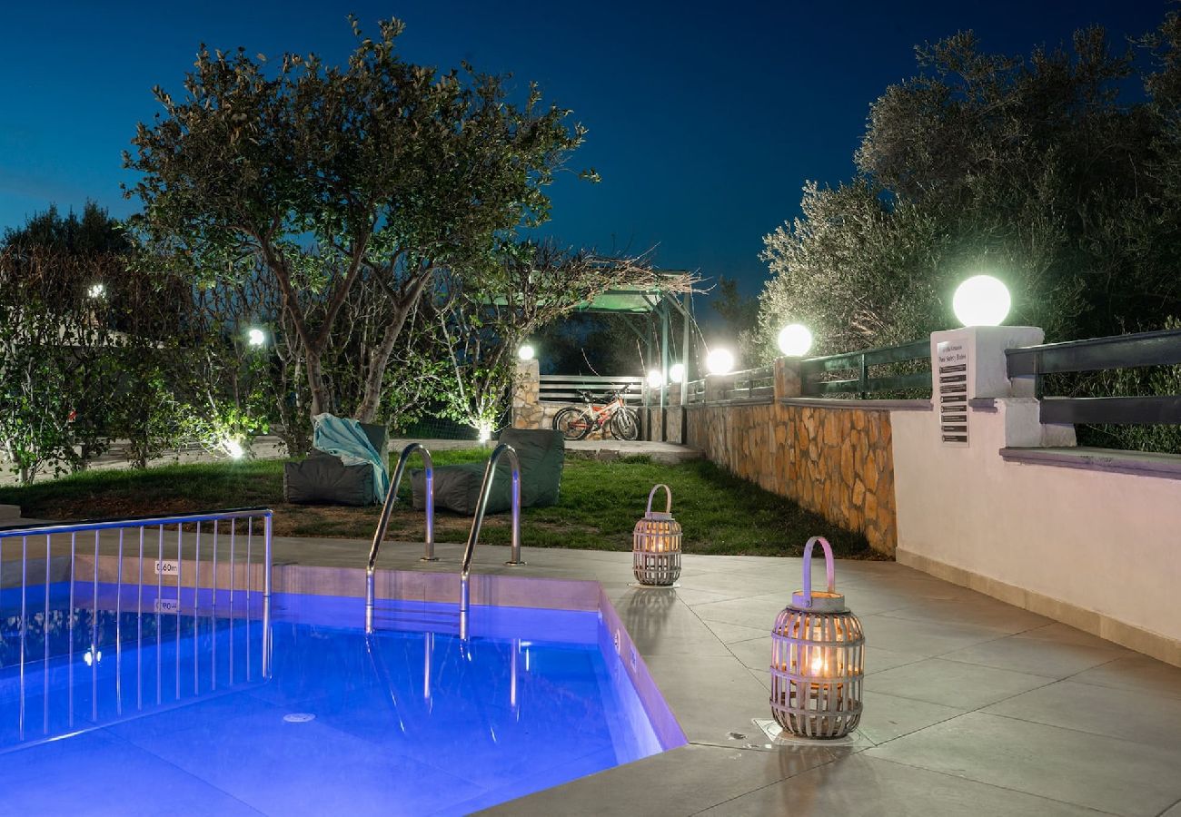 Villa in Kirianna - Fully rennovated 4bedr villa,a luxury retreat!