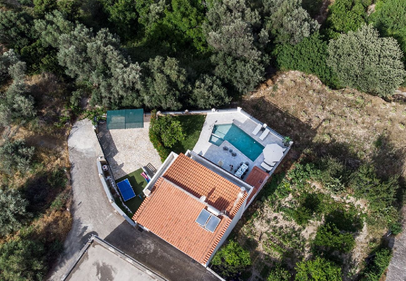 Villa in Kirianna - Fully rennovated 4bedr villa,a luxury retreat!