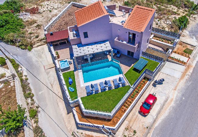 Villa in Maroulas - Villa Anthi, with salted water pool,jacuzzi, BBQ!