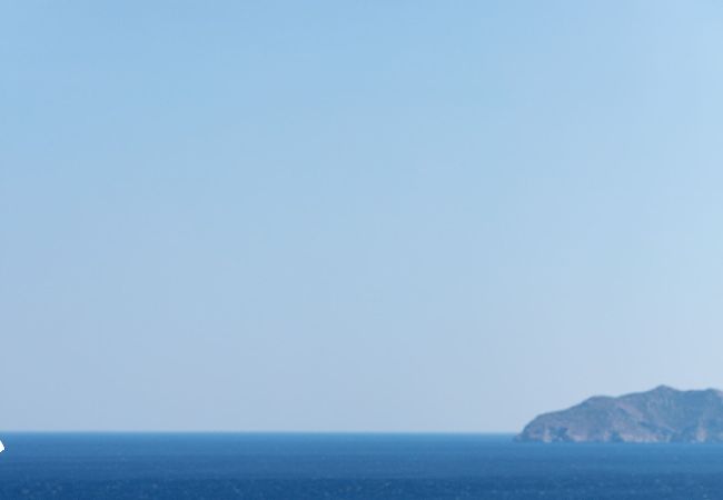 Villa in Rethymno - Seafront elegant villa,infinity pool &devine views
