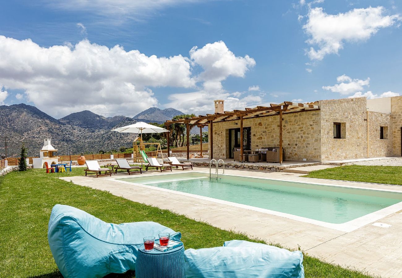 Villa in Melidoni - Unique Stonebuilt rural Retreat with private pool!