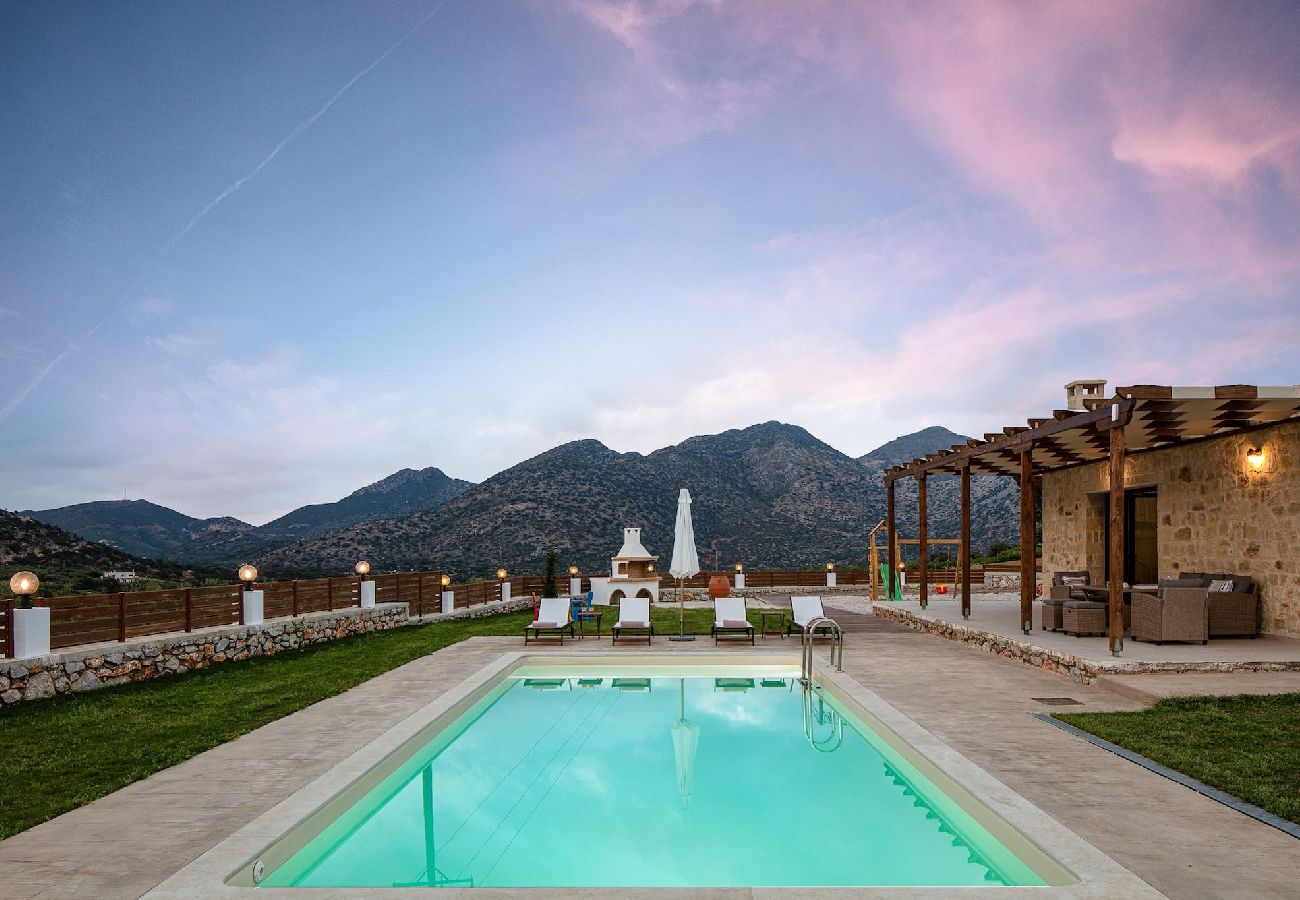 Villa in Melidoni - Unique Stonebuilt rural Retreat with private pool!