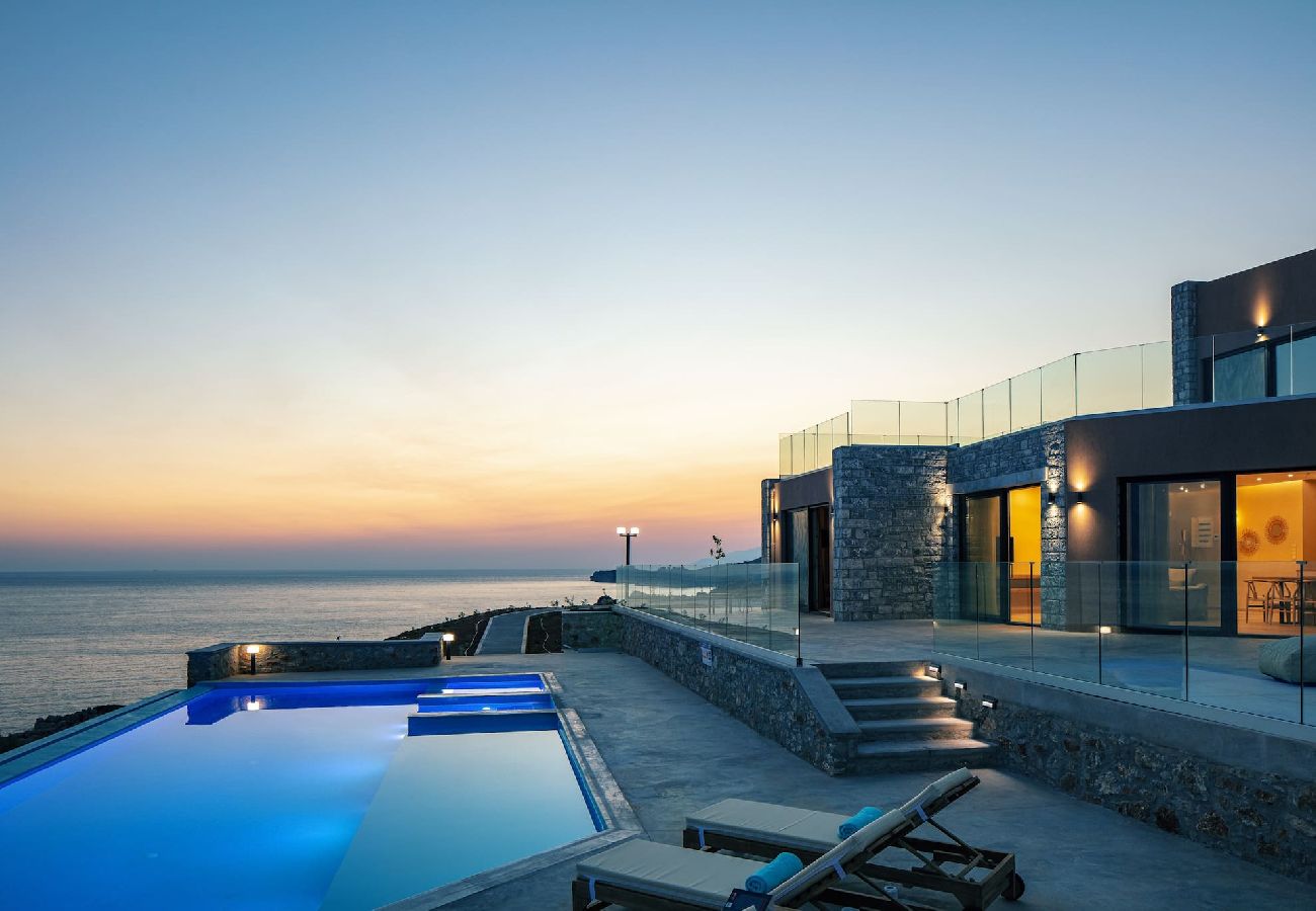 Villa in Rethymno - Stunning Seafront complex with 2 infinity pools!