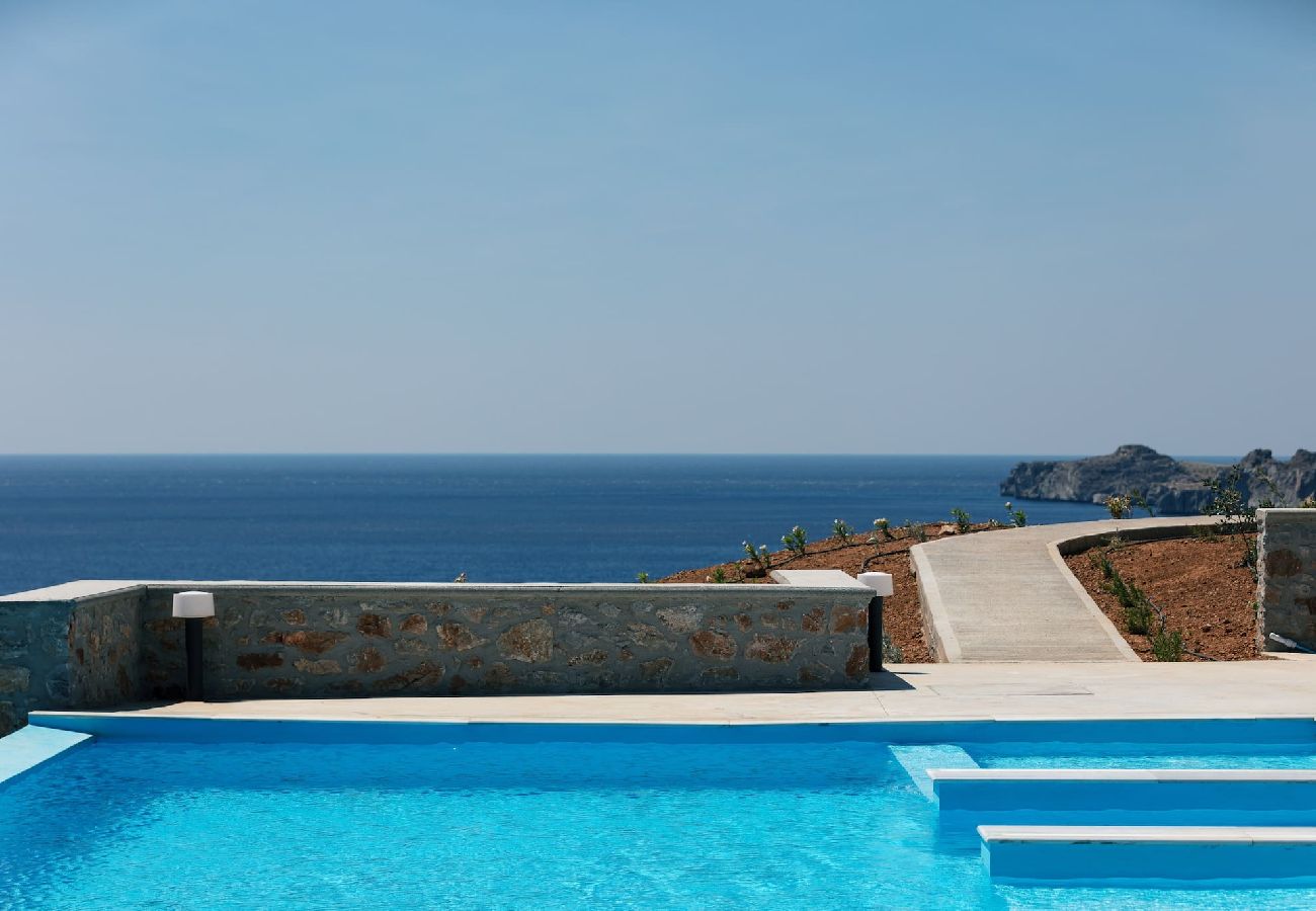 Villa in Rethymno - Stunning Seafront complex with 2 infinity pools!