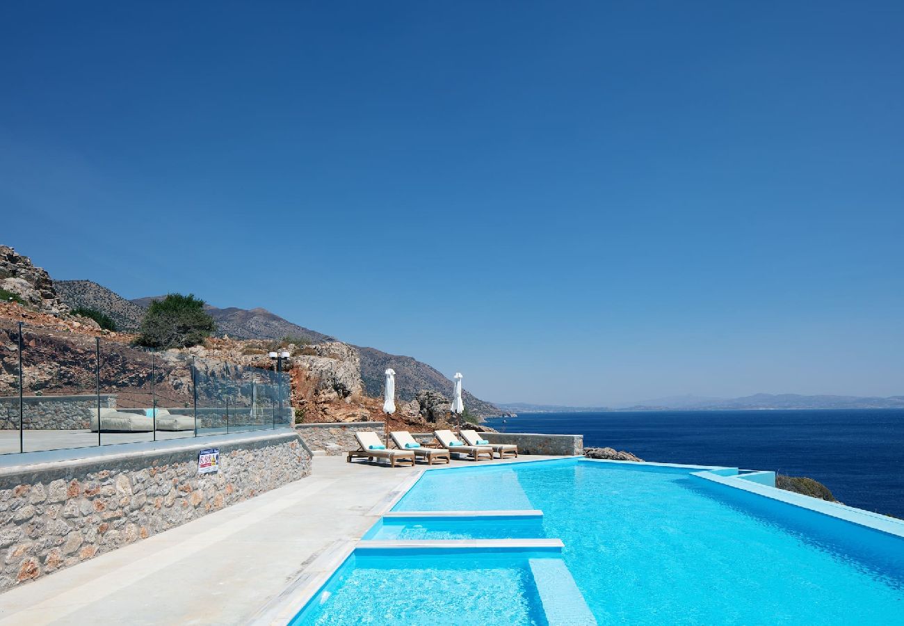 Villa in Rethymno - Stunning Seafront complex with 2 infinity pools!