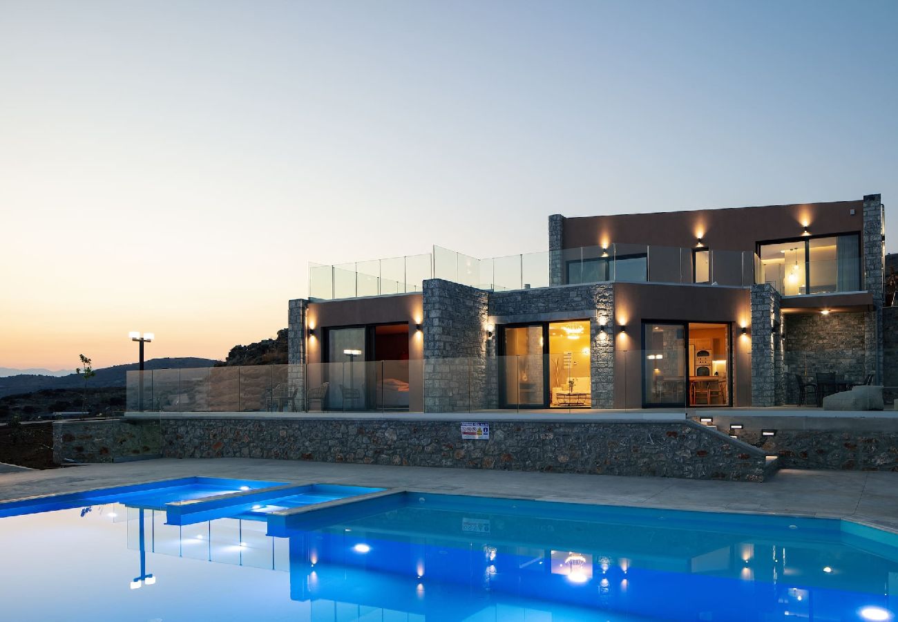 Villa in Rethymno - Stunning Seafront complex with 2 infinity pools!