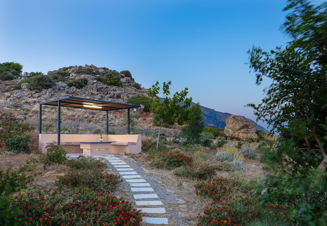 Villa in Rethymno - Stunning Seafront complex with 2 infinity pools!