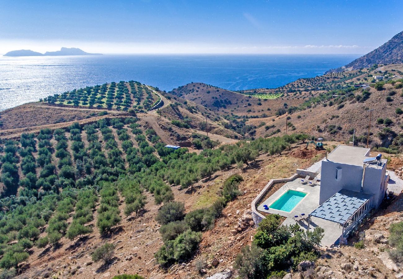 Villa in Agia Galini - Tranquil sea view villa with pool,2km from beach!