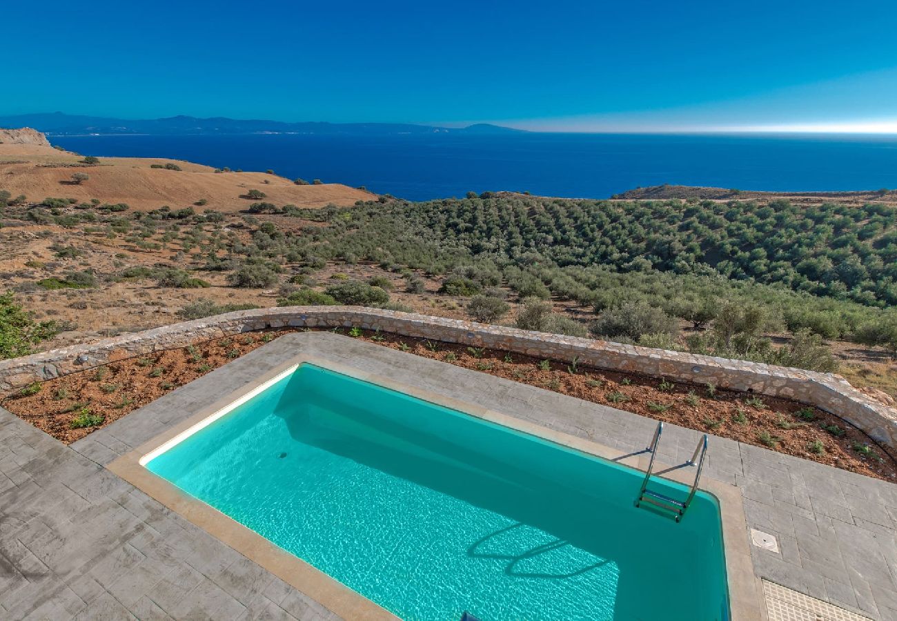 Villa in Agia Galini - Tranquil sea view villa with pool,2km from beach!