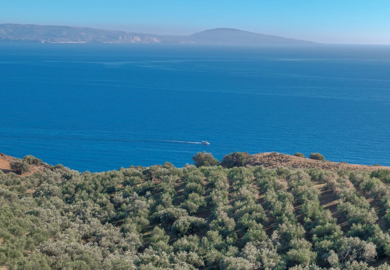 Villa in Agia Galini - Tranquil sea view villa with pool,2km from beach!