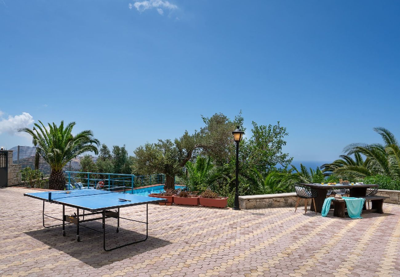 House in Sellia - A 5bedroom villa with pool & amazing seaview