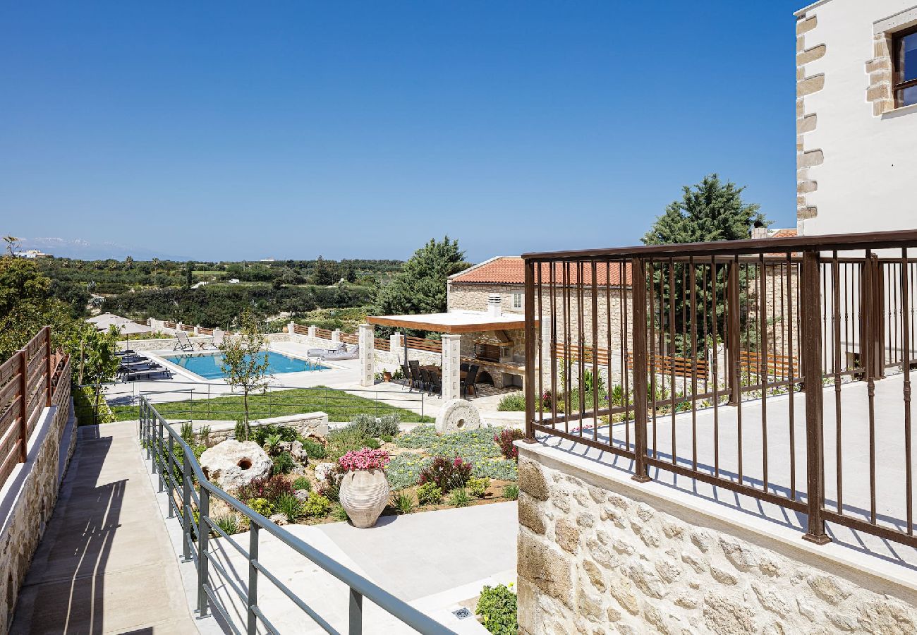 Villa in Hamalevri - New luxurious villa with stunning pool,views &bbq!