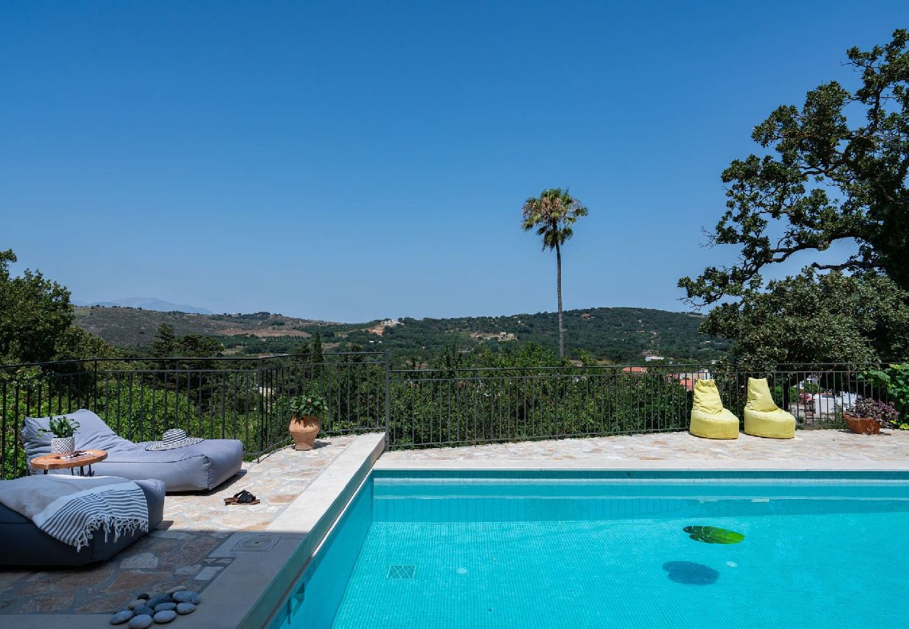 Villa in Armeni - Butterfly, a historical villa with pool & hot tub!