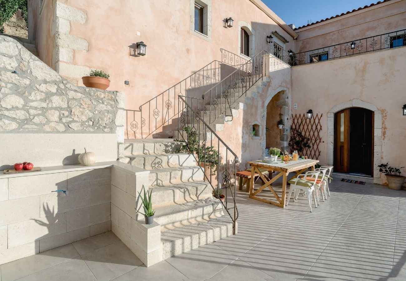 Villa in Armeni - Butterfly, a historical villa with pool & hot tub!