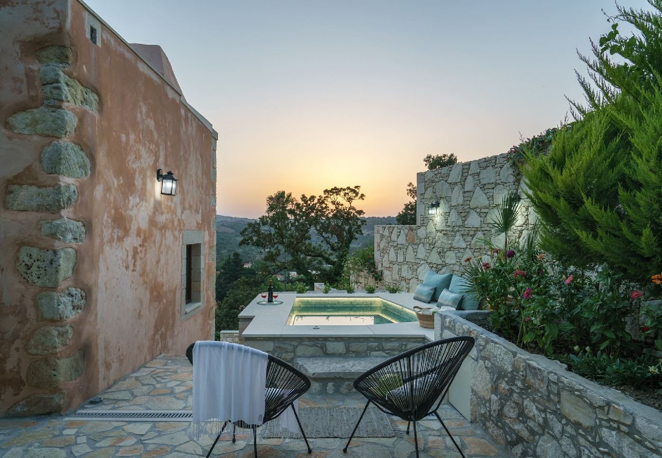 Villa in Armeni - Butterfly, a historical villa with pool & hot tub!