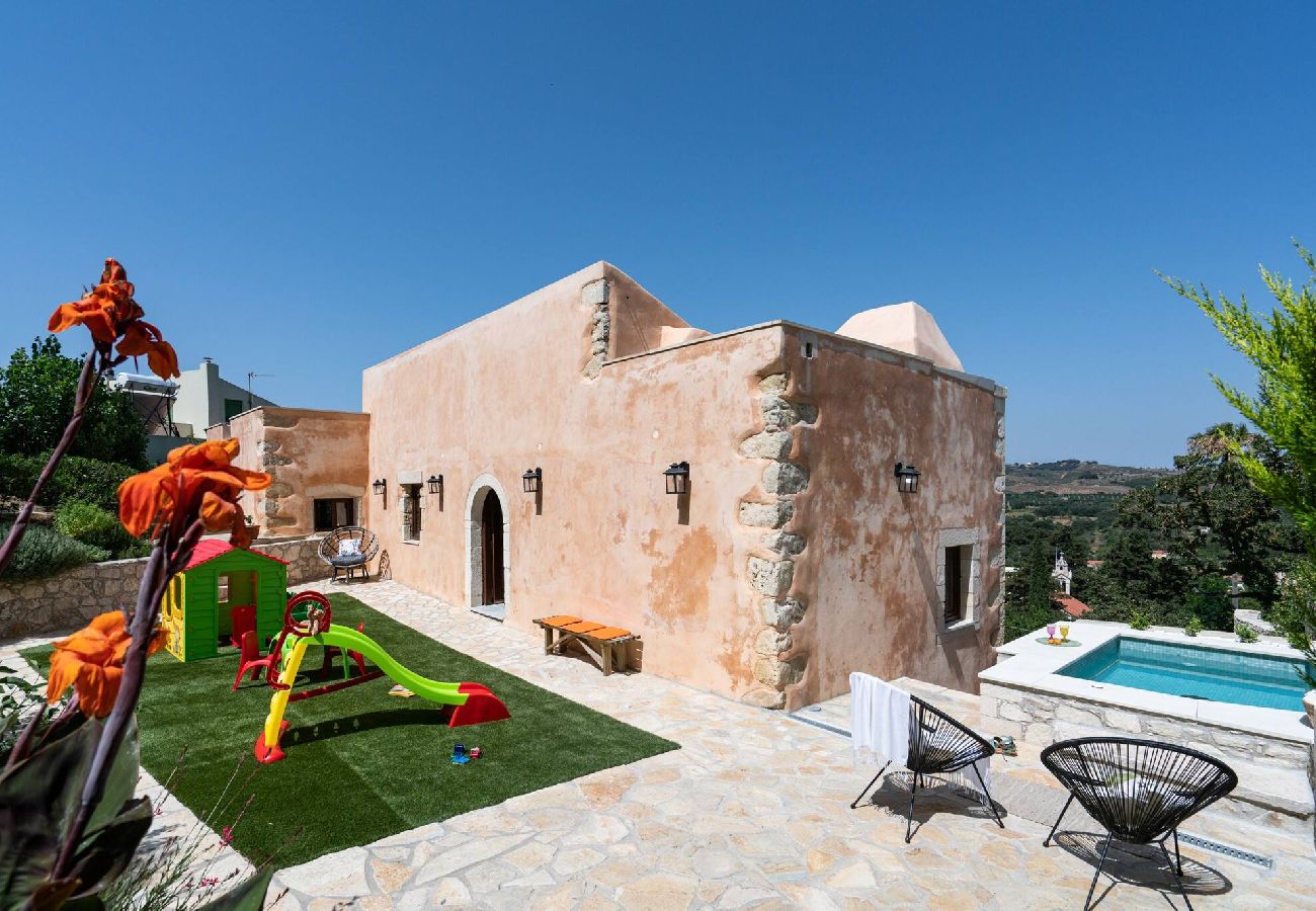 Villa in Armeni - Butterfly, a historical villa with pool & hot tub!