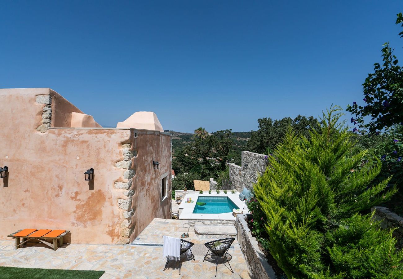 Villa in Armeni - Butterfly, a historical villa with pool & hot tub!