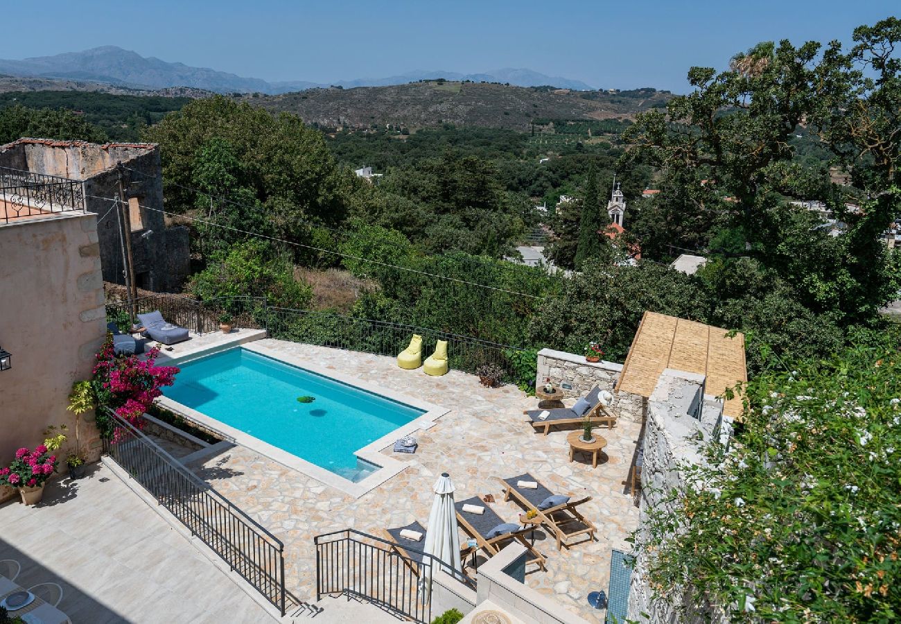 Villa in Armeni - Butterfly, a historical villa with pool & hot tub!