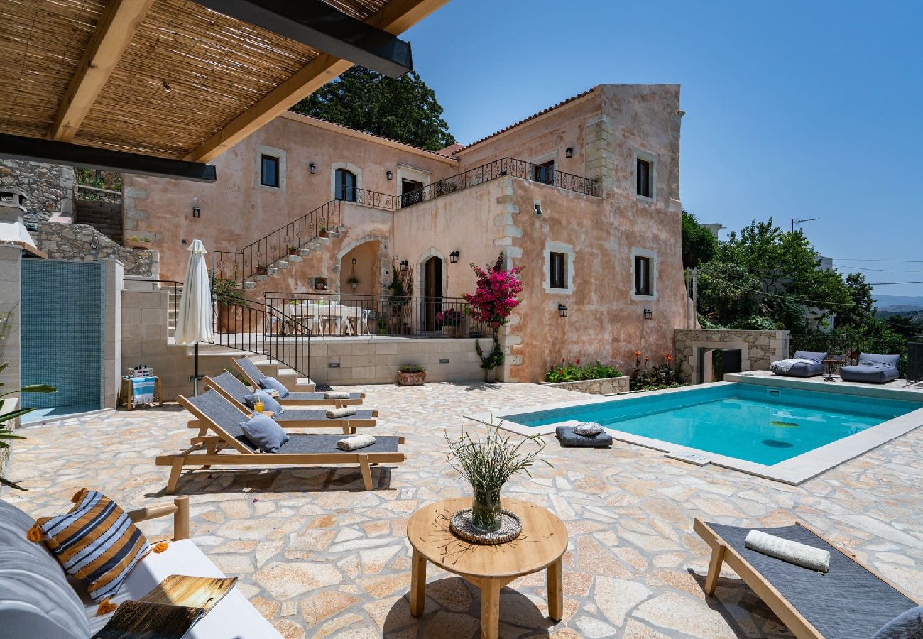 Villa in Armeni - Butterfly, a historical villa with pool & hot tub!