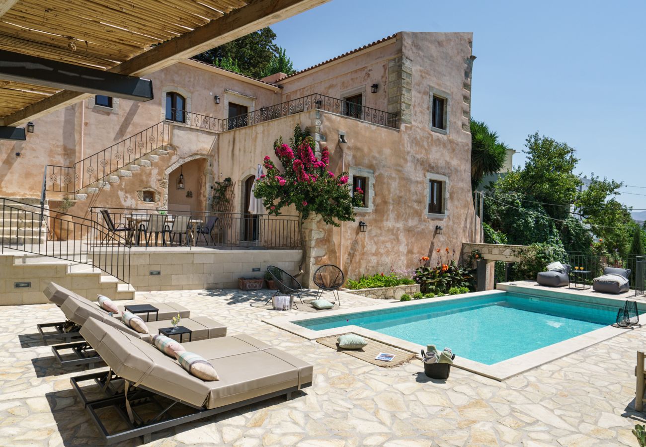 Villa in Armeni - Butterfly, a historical, fairytale-style, villa with pool & hot tub!