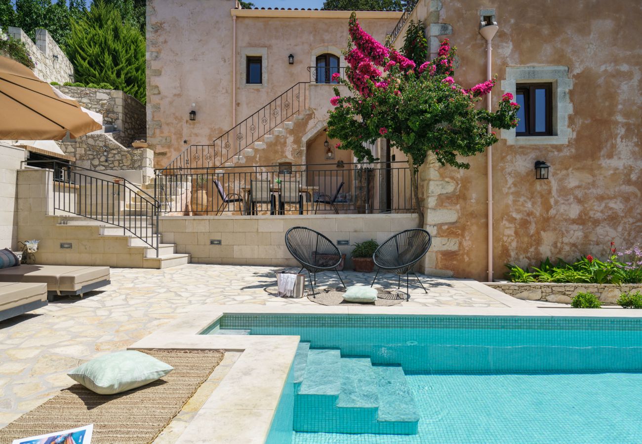 Villa in Armeni - Butterfly, a historical, fairytale-style, villa with pool & hot tub!