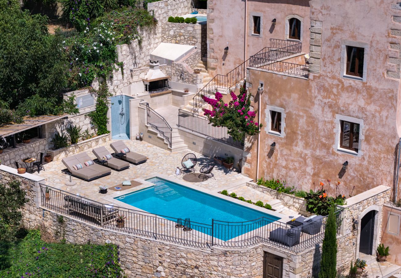 Villa in Armeni - Butterfly, a historical, fairytale-style, villa with pool & hot tub!