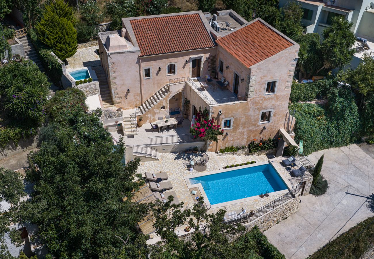 Villa in Armeni - Butterfly, a historical, fairytale-style, villa with pool & hot tub!