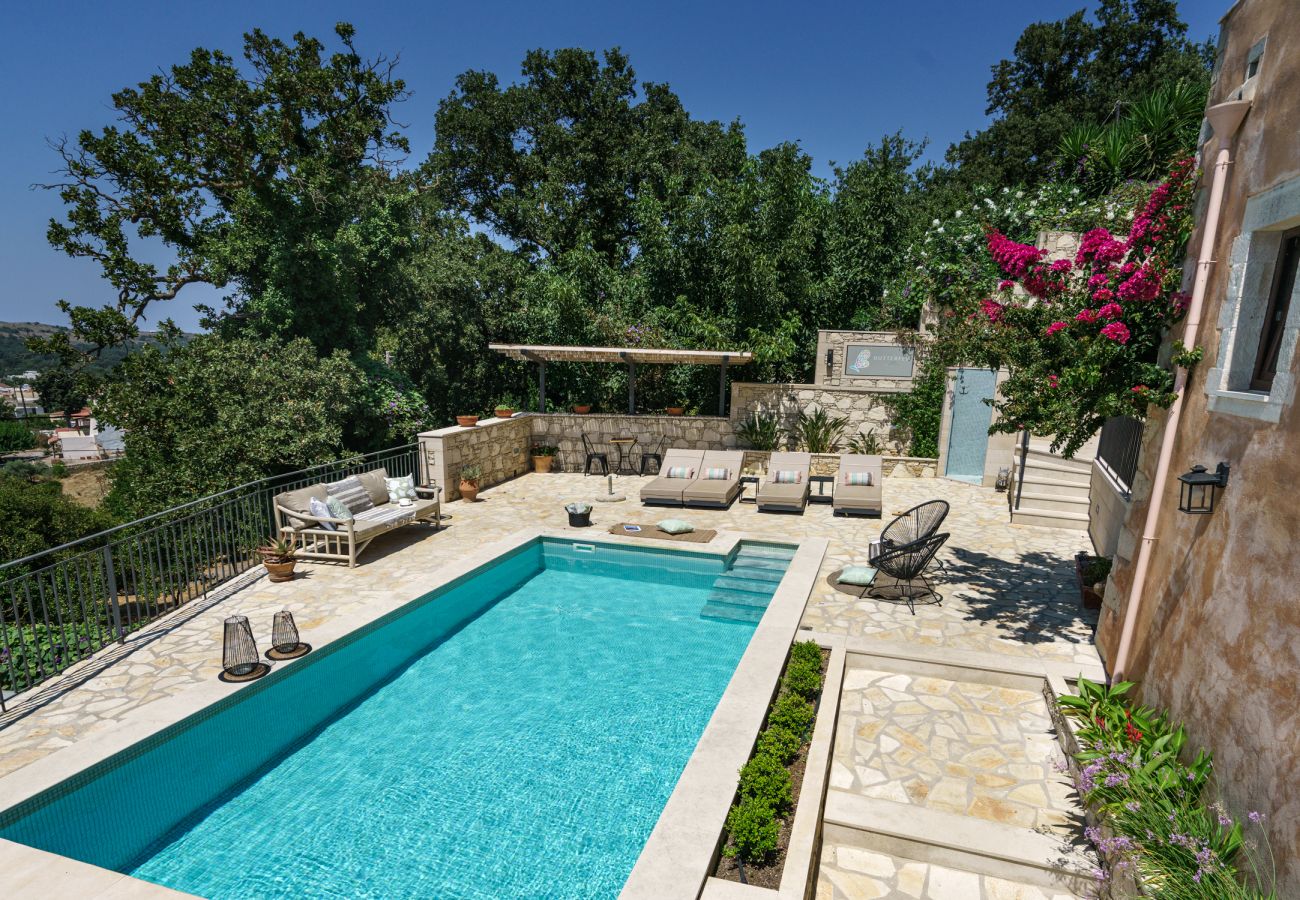Villa in Armeni - Butterfly, a historical, fairytale-style, villa with pool & hot tub!