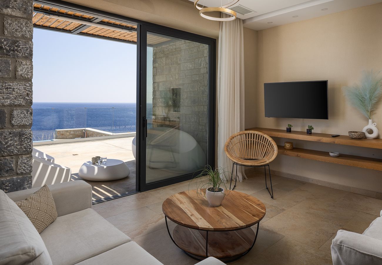 Villa in Rethymno - Seafront luxury villa,infinity pool & devine views
