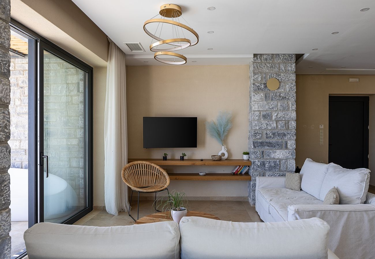 Villa in Rethymno - Seafront luxury villa,infinity pool & devine views
