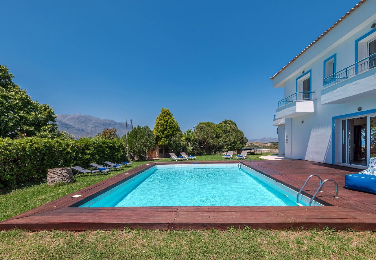 Villa in Rethymno - Beautiful 5bedroom villa big pool, close to beach!