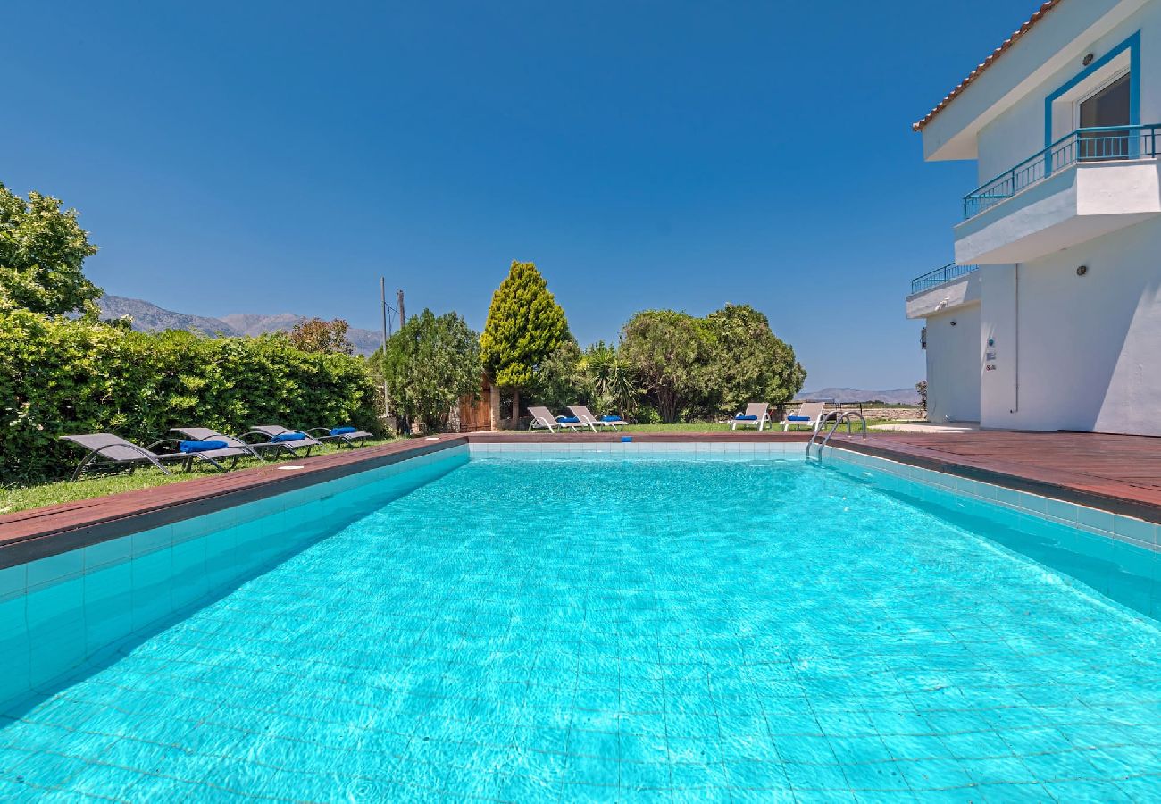 Villa in Rethymno - Beautiful 5bedroom villa big pool, close to beach!