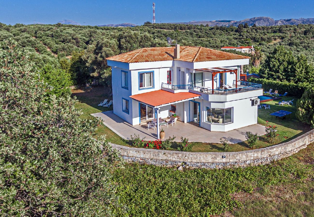 Villa in Rethymno - Beautiful 5bedroom villa big pool, close to beach!